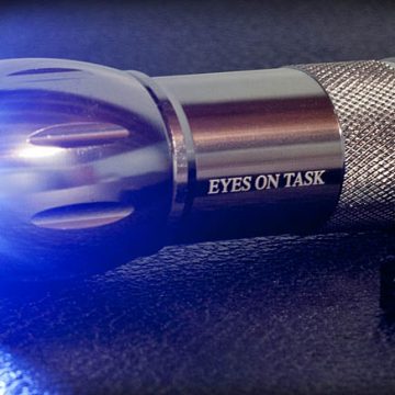 Eyes on task flashlight